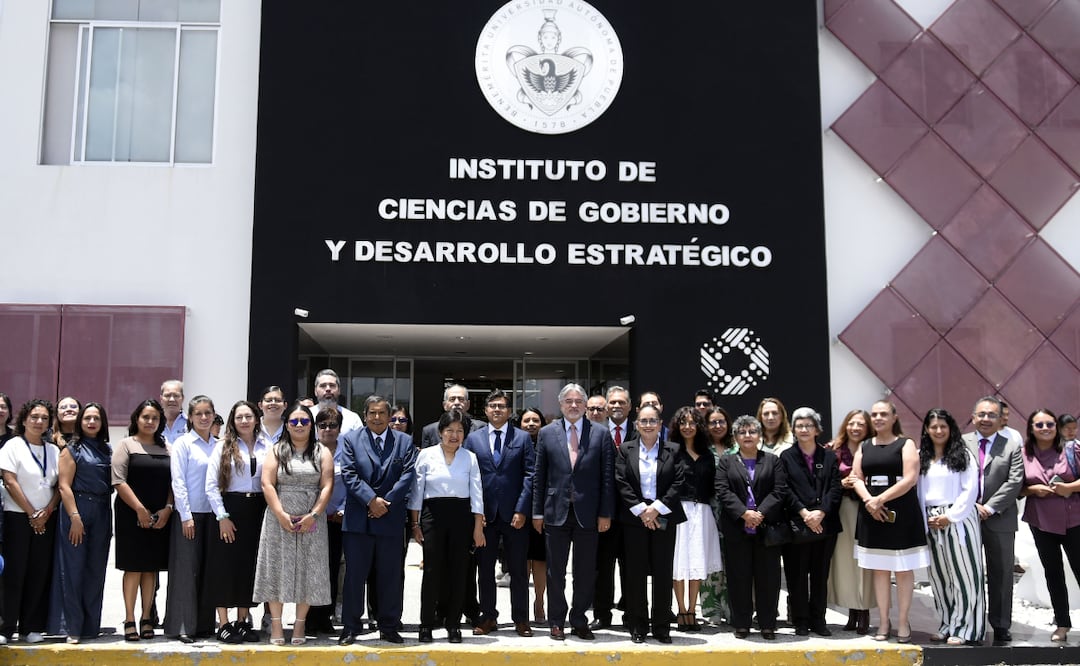 La comunidad del ICGDE acompañó la presentación del Tercer Informe de Labores de su director, Jorge Luis Castillo Durán | Foto: Buap