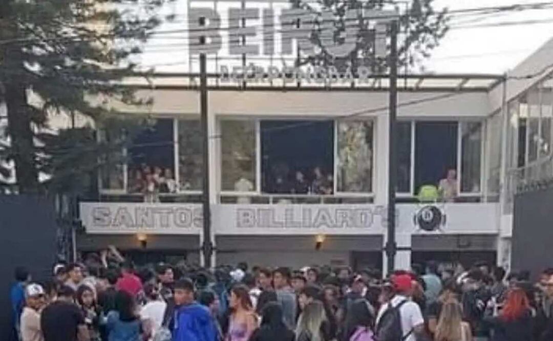 Vecinos del bar Beirut de CU se han quejado por la presencia de jóvenes alcoholizados, riñas y el ruido excesivo | foto: redes Sociales