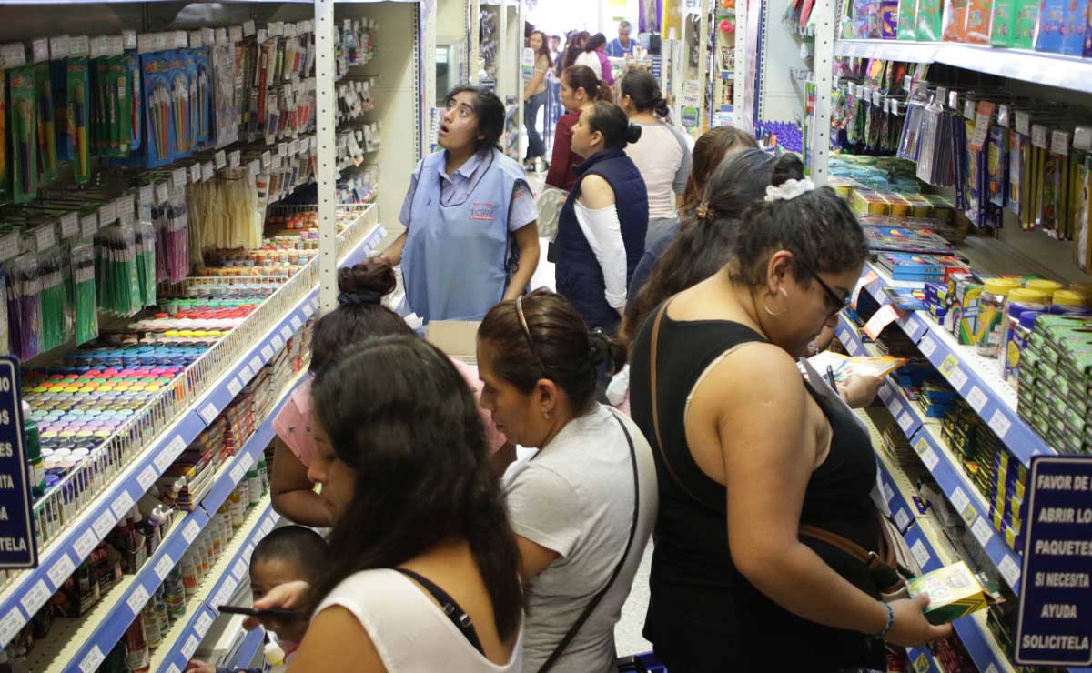 ¿Madrina de útiles escolares? Publican más casos de la inusual petición