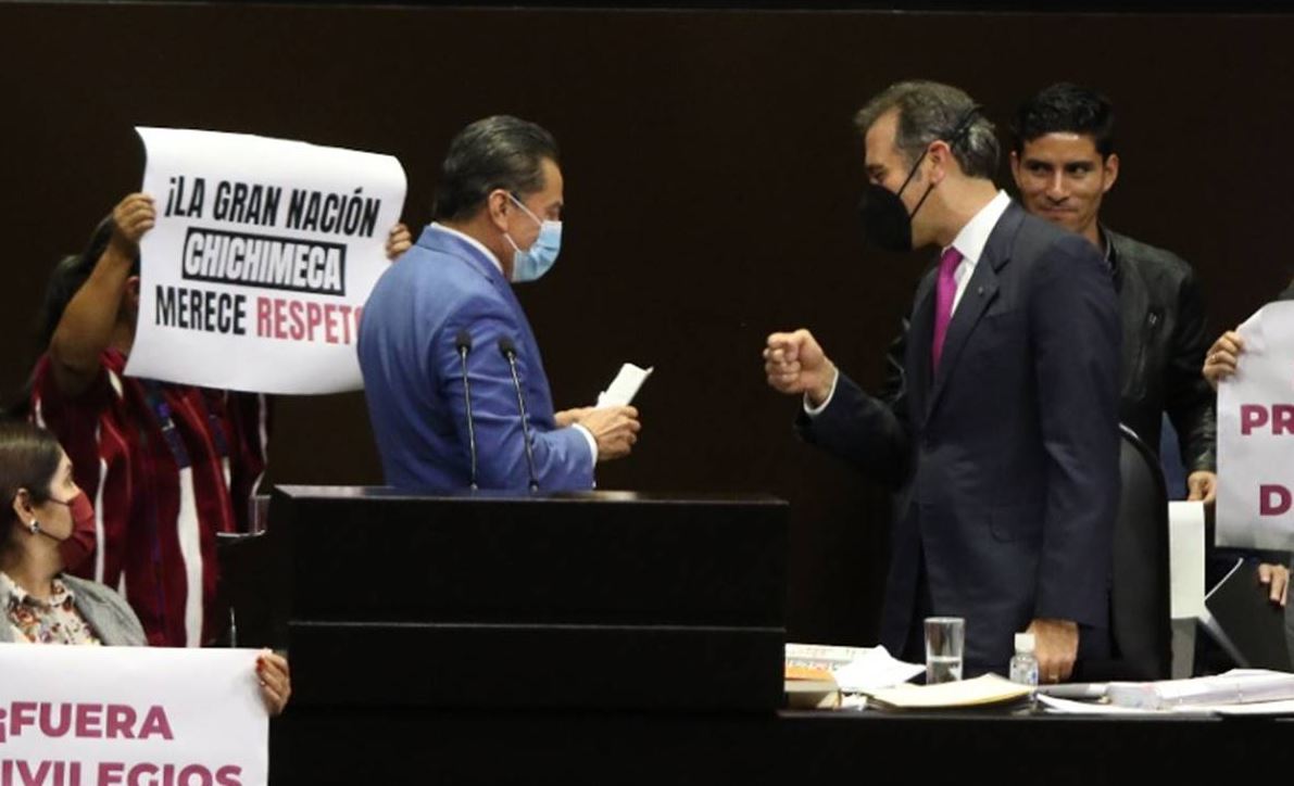 “¡No me toques! ¿Qué te crees? ¡Igualado!”, lanza morenista ante saludo de Lorenzo Córdova