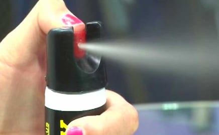 Alumno agrede a siete compañeros con gas pimienta y los manda al hospital