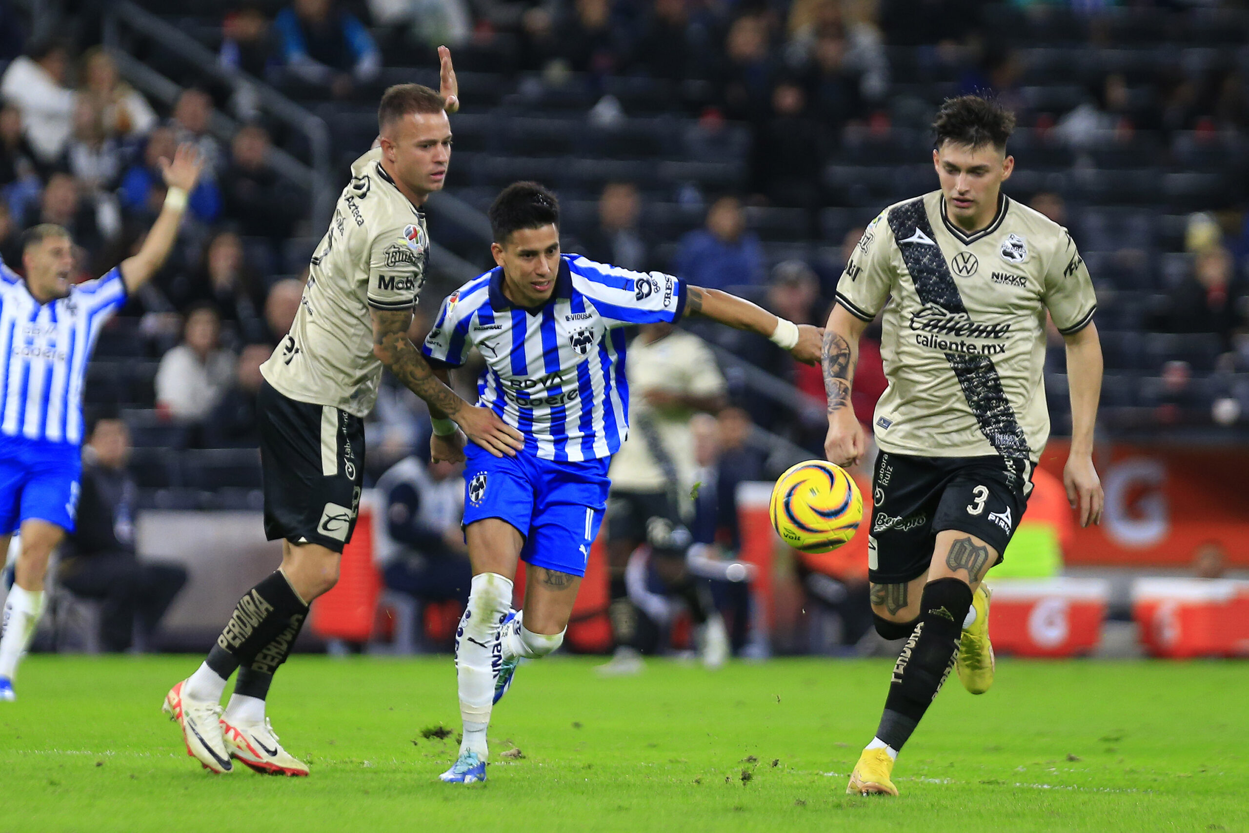 Con esta decisión, la Liga MX buscó liberar el calendario, evitando una saturación de partidos en las próximas semanas, y asegurando que los clubes se mantuvieran activos en el torneo. 
Foto: Producción El Universal Puebla