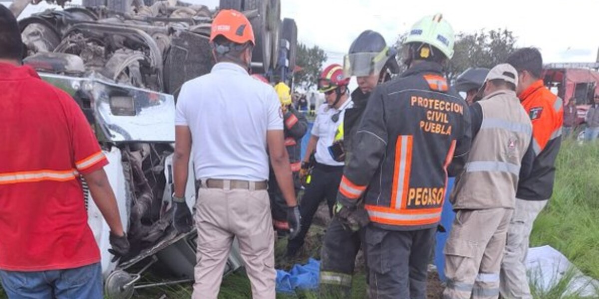 Accidente en la carretera Amozoc-Oriental deja 3 muertos, incluidos dos menores de edad
