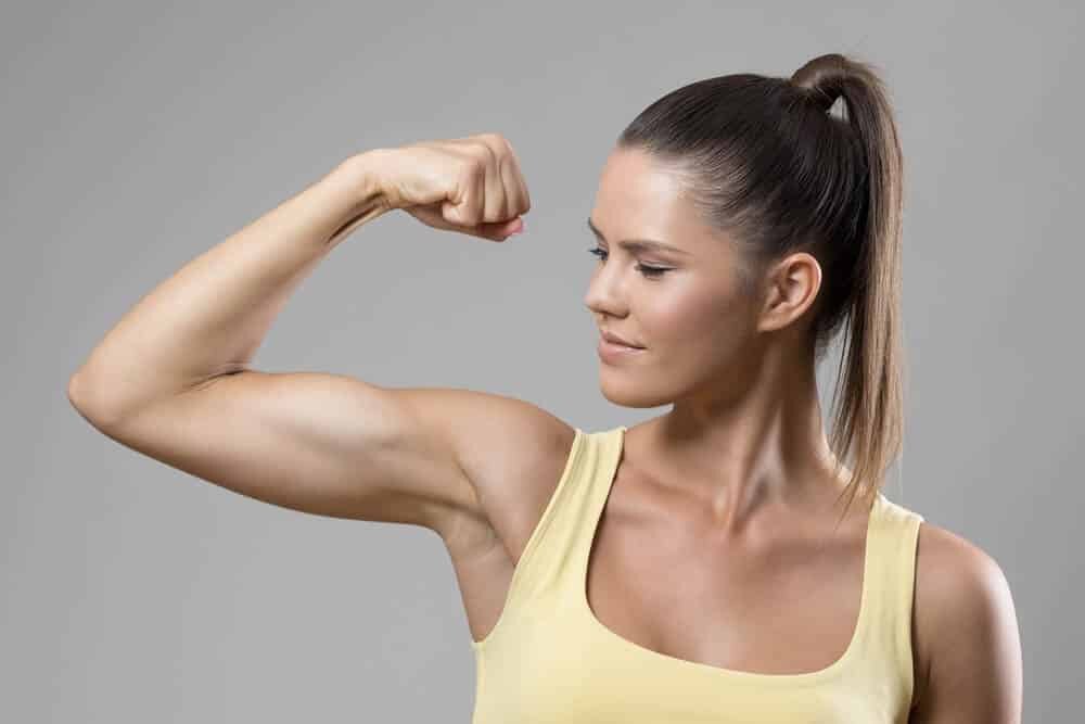 De acuerdo con Ramona Braganza, entrenadora física de celebrities desarrollar músculo permitirá que el cuerpo se vuelva más eficiente para mantener bajo el almacenamiento de grasa. 

Foto: Producción El Universal