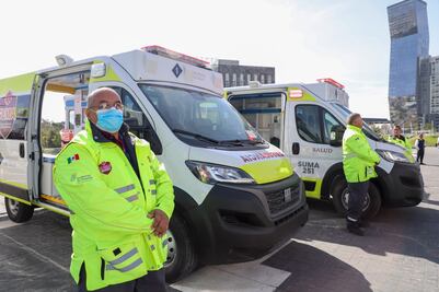 Sergio Salomón entrega 23 ambulancias para fortalecer la red hospitalaria de Puebla