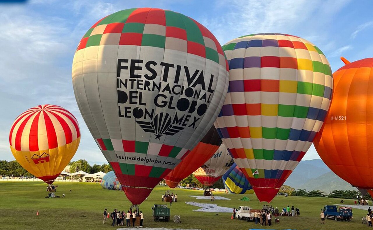 En el sitio web oficial del evento se especifica que, al registrarte como tripulante, tendrás la oportunidad de disfrutar la emocionante experiencia de volar en globo, interactuar con pilotos de diversas partes del mundo. 
Foto: Producción El Universal Puebla