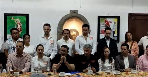 Rafael Cañedo presenta a los integrantes de su planilla