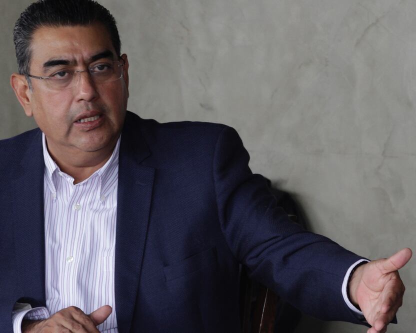 En atención al tema de gobernabilidad en Puebla, el gobernador se ha reunido con alcaldes y mandos policiacos | Foto: Agencia Es Imagen para El Universal Puebla