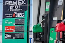 Gobierno federal pide a gasolineros fijar el precio del diésel en 28 pesos