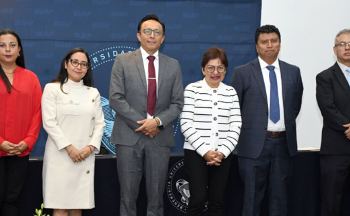 Rectora de la BUAP preside Cuarto Informe de Labores de la Facultad de Economía