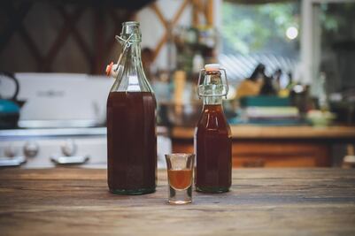 ¿Te gustaría aprender a hacer licores artesanales?