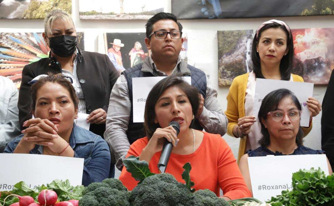 Roxana Luna habló en conferencia de prensa sobre la protesta que encabezó en Casa Aguayo | Foto: Agencia Es Imagen para El Universal Puebla