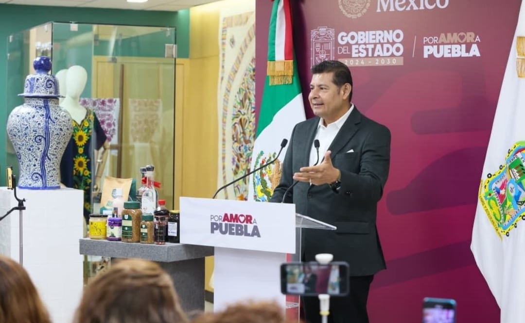En infraestructura, la administración estatal fortalece la rehabilitación de 28 mil vialidades mediante 14 módulos de maquinaria | Foto: Gobierno del Estado