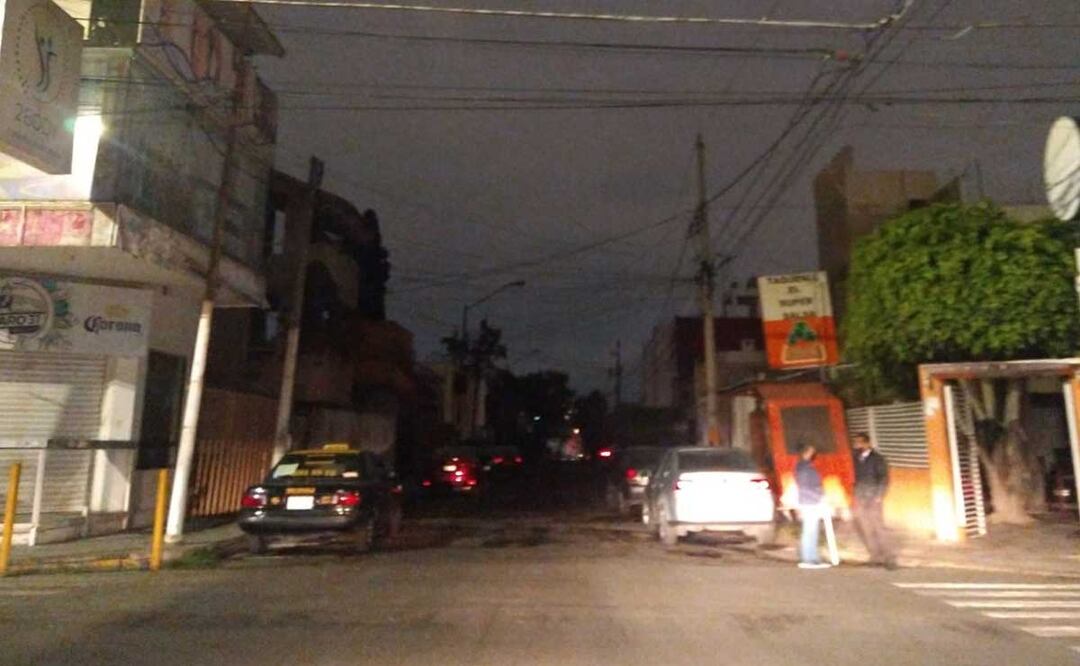 Los apagones de energía eléctrica son constantes durante la temporada de lluvias | foto: Agencia Es Imagen para El Universal Puebla