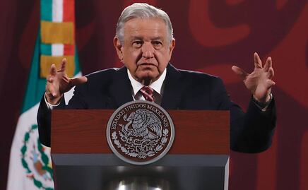 México contratará 500 médicos cubanos para superar "déficit" de especialistas, informa AMLO