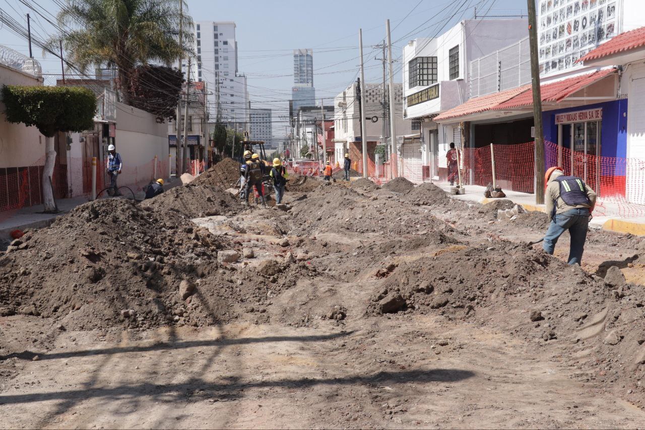 Avanza Gobierno de la Ciudad en la mejora de servicios públicos con alumbrado, bacheo y semaforización