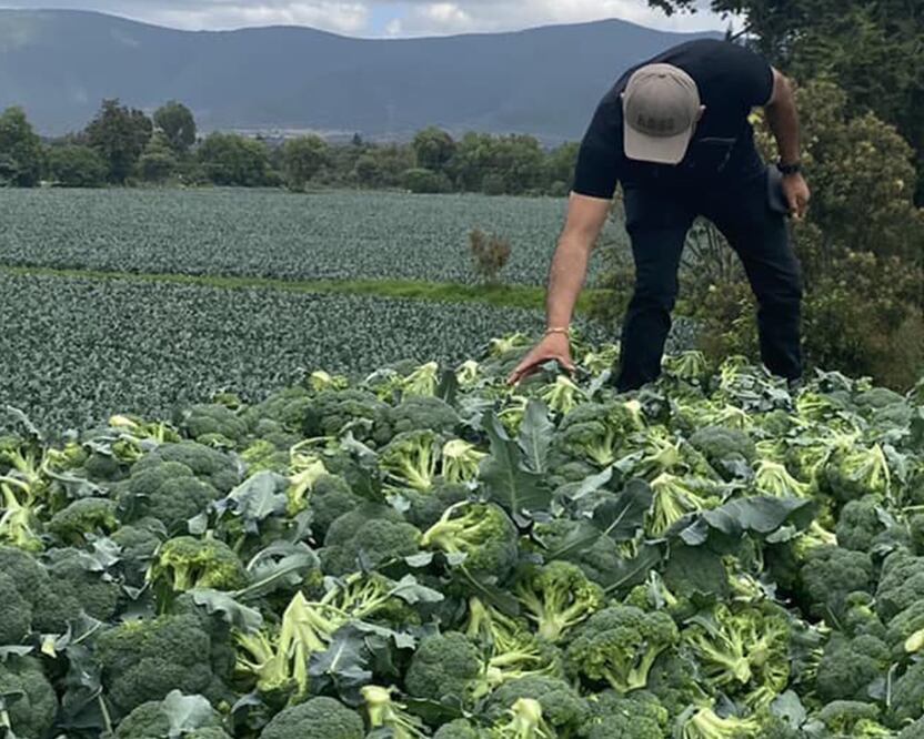 A “El Toñín” se le relaciona con el robo de combustible desde hace años, sin embargo, él se cataloga como agricultor | Foto: Facebook Antonio Martínez Fuentes