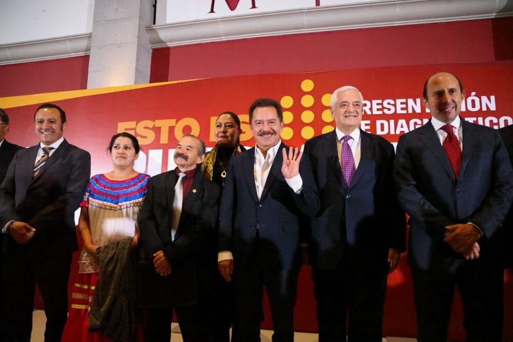 Nacho Mier reunió a personalidades de varios ámbitos para presentar el diagnóstico sobre Puebla | Foto: Especial