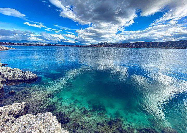 En el estado de Puebla hay maravillas naturales como la Laguna de Alchichica que se parece al mar | Foto: Instagram rudy.chazaro