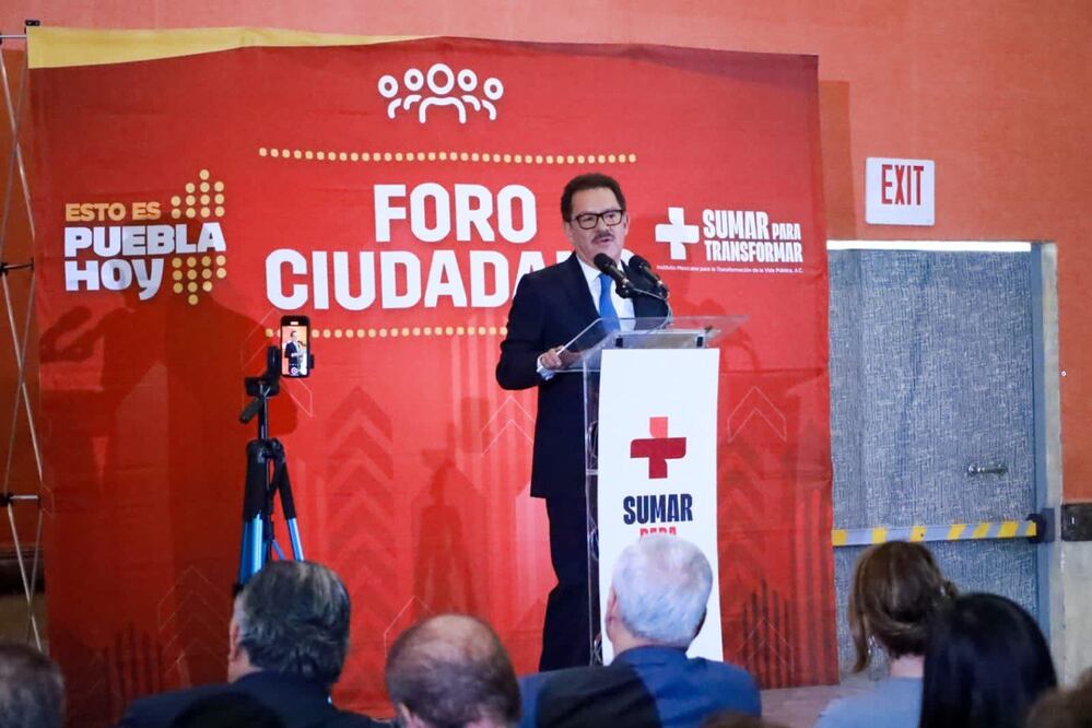 Ignacio Mier Velazco habló sobre el combate a la pobreza en Puebla | Foto: Especial