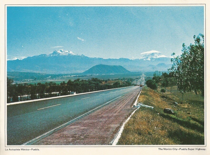 Postal de la Autopista México Puebla. Ca. 1970 | Luz Del Carmen Brito