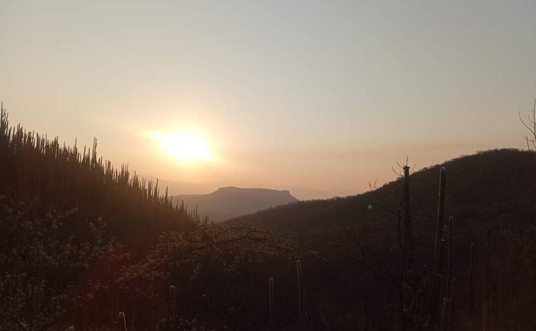 Hay cerros en Puebla donde dicen que ocurren cosas extrañas | Portada: cerro del Tepetroja / Foto Facebook Tehuacán Leyendas