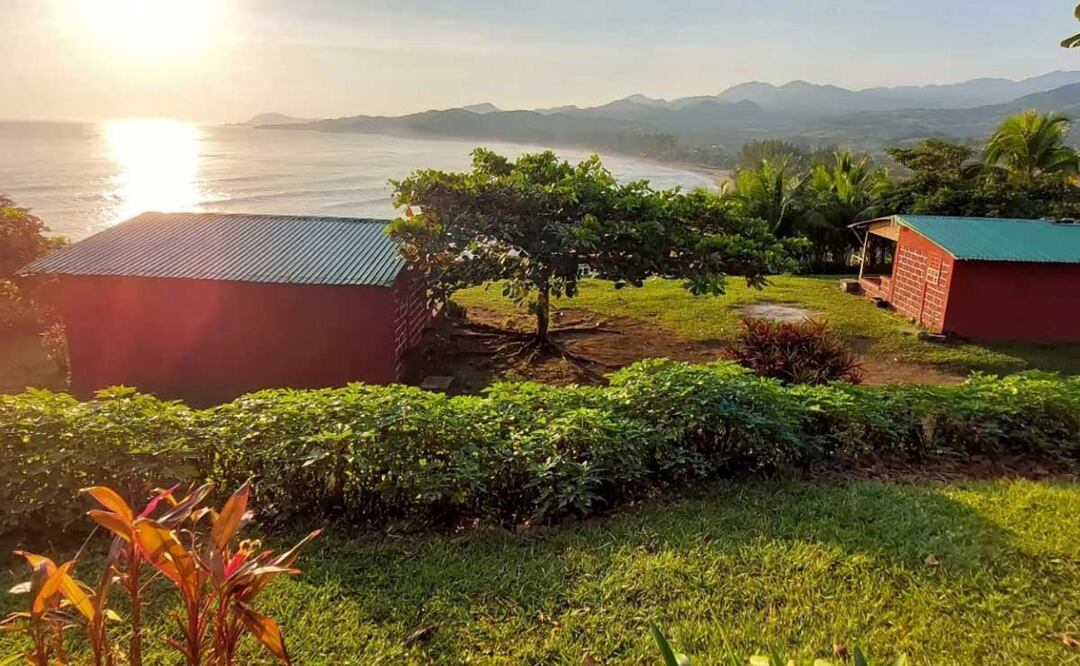 La Playa Ermitas es un paraíso virgen muy cerquita de Puebla | La riviera Cabañas