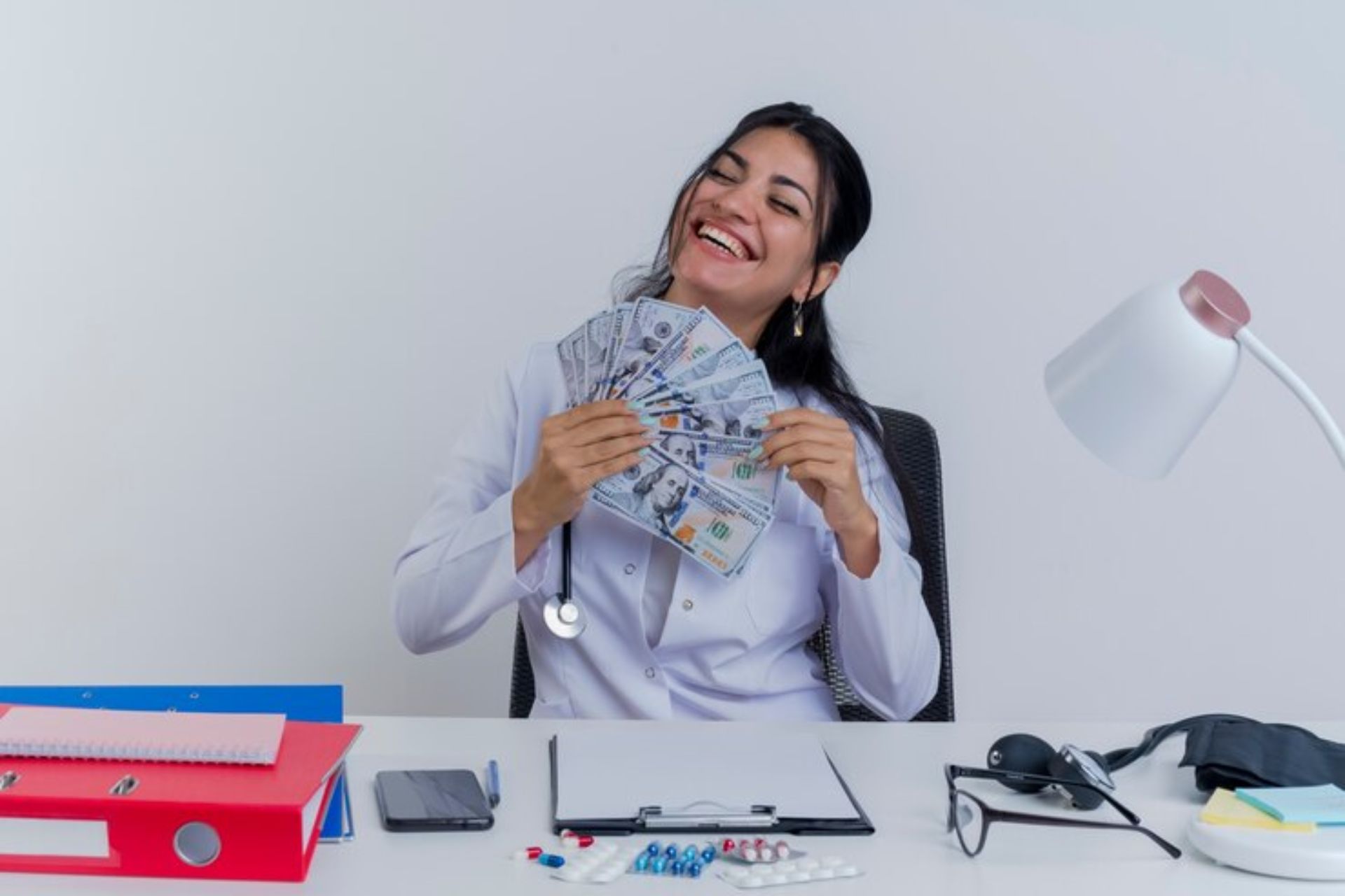 Hay empleos que superan los salarios de la clase alta | Foto: Freepik