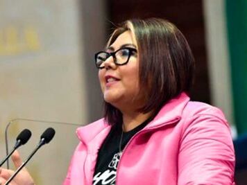 Critica Genoveva Huerta reacción de AMLO en Huauchinango