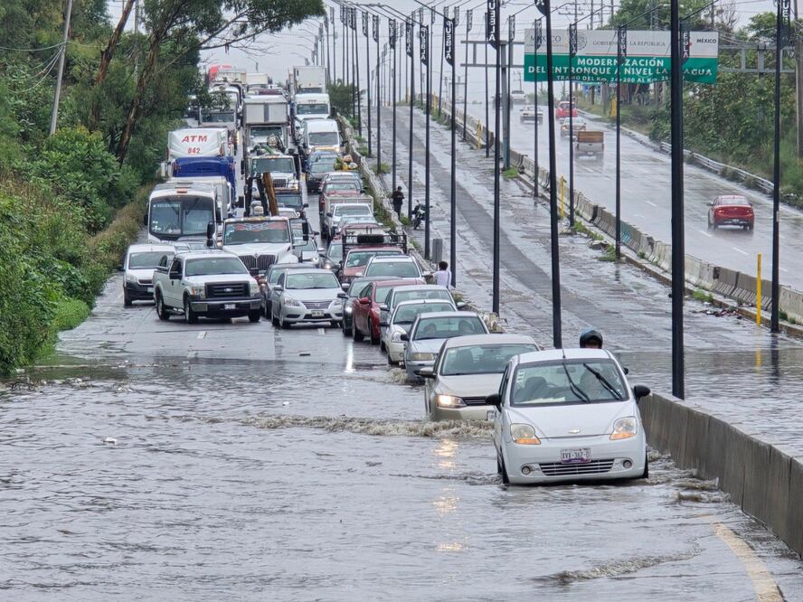 Las lluvias de las últimas horas han generado varias inundaciones en la ciudad de Puebla | Foto: EsImagen