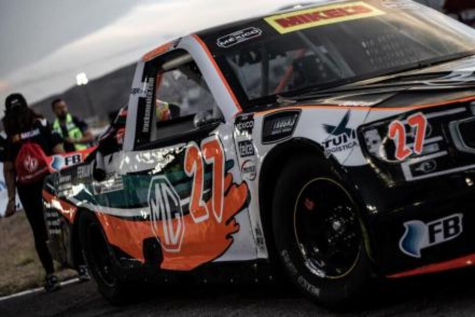 La piloto Vale Aranda va por el triunfo en Trucks en la NASCAR México