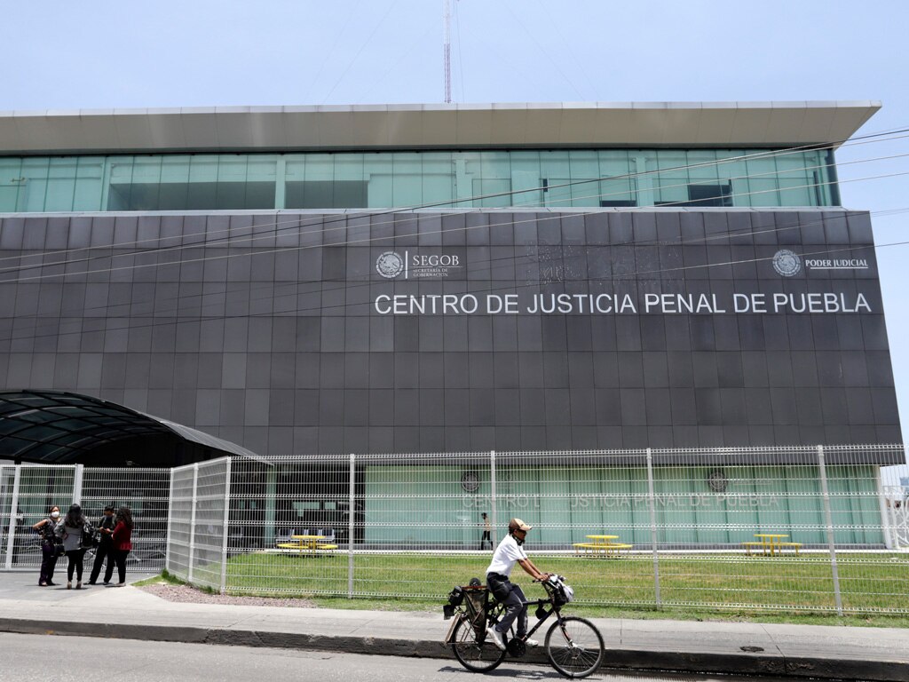 Vinculan a proceso a magistrado Alfonso Guillén