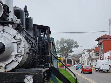 Desayuna delicioso en este restaurante dentro de un vagón de tren antiguo