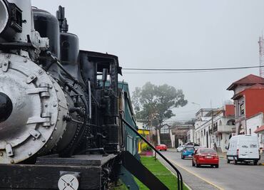 Desayuna delicioso en este restaurante dentro de un vagón de tren antiguo