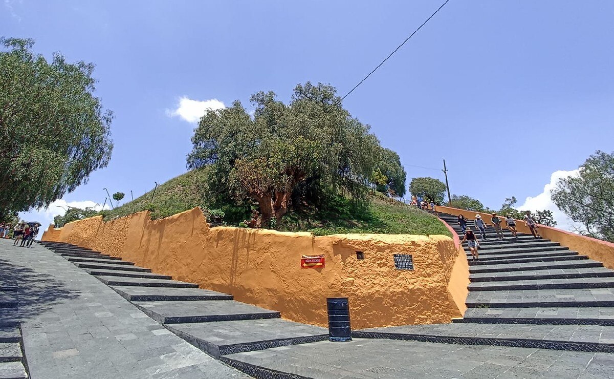 Los caminos para subir a la iglesia de los Remedios en Cholula