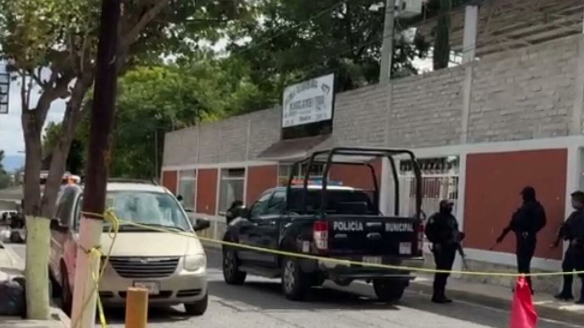 El menor quedó tendido en el piso tras la golpiza que recibió | Foto: Redes sociales