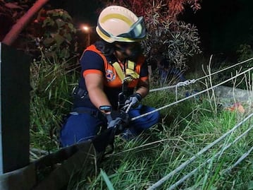 Muere adulto mayor al caer a barranca en la México-Puebla