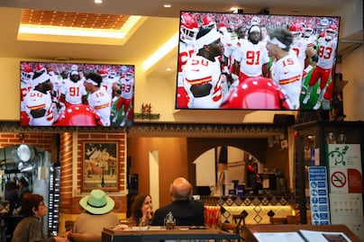 Restaurantes deportivos en Puebla para mirar el Super Bowl 2025