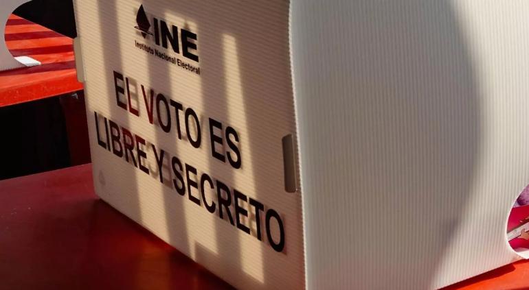 Las reglas anteriores significan que a partir de las 00:00, cualquier candidato a un cargo electo o a participar en el proceso electoral debe dejar de votar por la propaganda de su partido. 

Foto: Producción El Universal