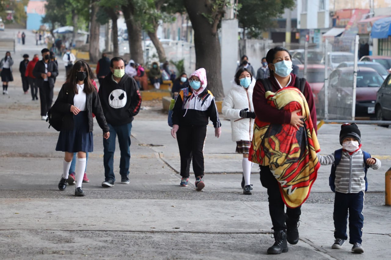 La SEP aplicará desde este 13 de noviembre el nuevo horario de invierno | Foto: Agencia Es Imagen para El Universal Puebla