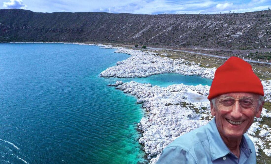 La Laguna de Alchichica es de agua salada y tiene arrecifes alrededor, lo que impresionó a Cousteau | Portada: foto Facebook Laguna alchcicha