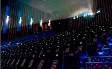 Captan algo extraño en una sala de Cinépolis casi a media noche 