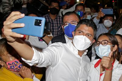 Llama Eduardo Rivera a indecisos a votar por él