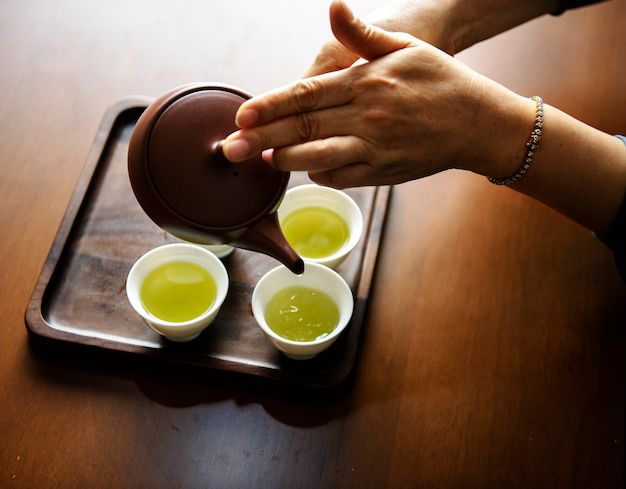 Descubre los tés Japoneses para rejuvenecer y vitalizar tu vida. Fuente: Freepik.