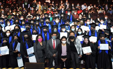 Se gradúan alumnos de Biotecnología de la BUAP