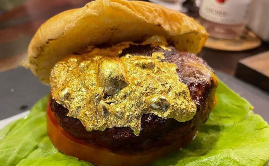 Las hamburguesas con láminas de oro son una tendencia mundial | Foto: Instagram Humo Gris