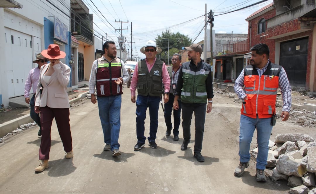 Supervisa Gobierno de Pepe Chedraui trabajos de rehabilitación vial en San Felipe Hueyotlipan | Foto: Ayuntamiento de Puebla.