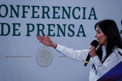 Poblana, con carrera trunca y fuera de la nómina, lo que sabemos de Liz Vilchis, la nueva vocera de AMLO