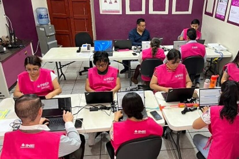 El PREP es un sistema electrónico implementado por el INE que proporciona información preliminar sobre el avance de la votación. 

Foto: Producción El Universal Puebla