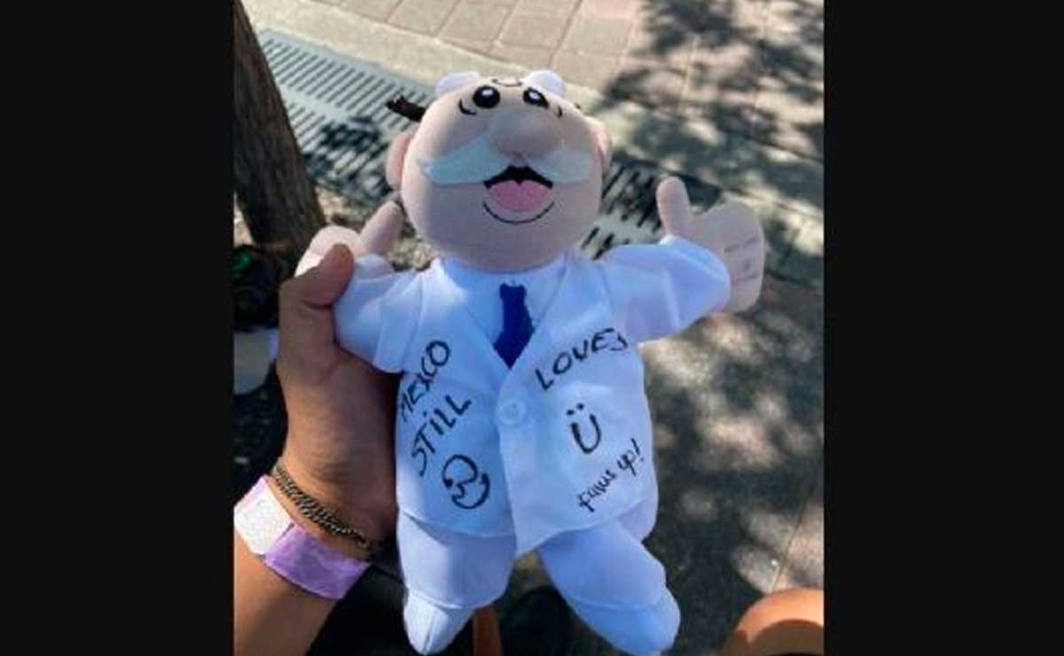 Peluche del Dr. Simi, orgullosamente hecho en Puebla